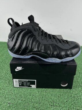 Nike Air Foamposite One Carbon Fiber Black "MULTIPLE SIZE & FAST SHIP"